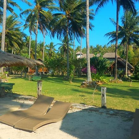Ary'S Lagoon Bungalow & Hotel Karimunjawa Exterior photo