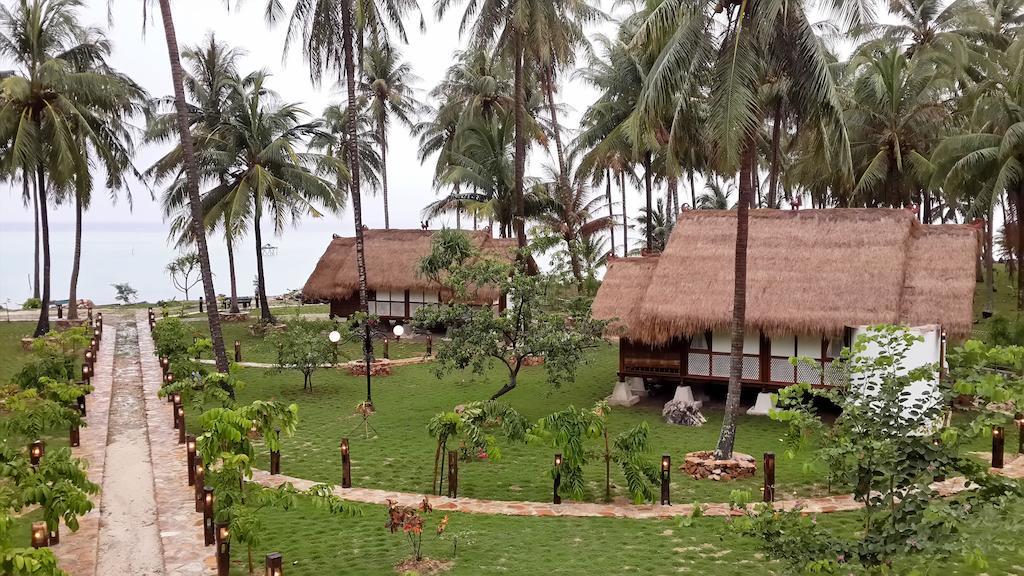 Ary'S Lagoon Bungalow & Hotel Karimunjawa Exterior photo