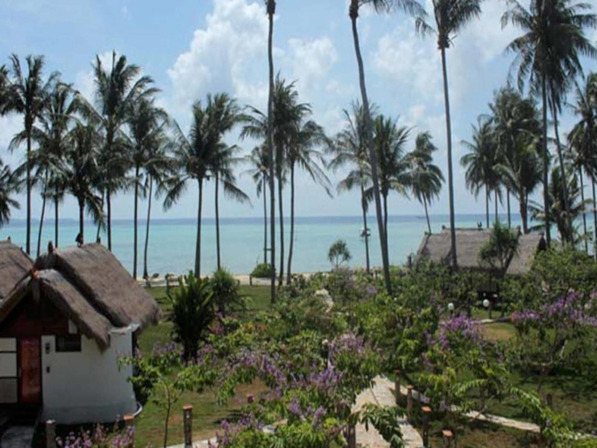 Ary'S Lagoon Bungalow & Hotel Karimunjawa Exterior photo