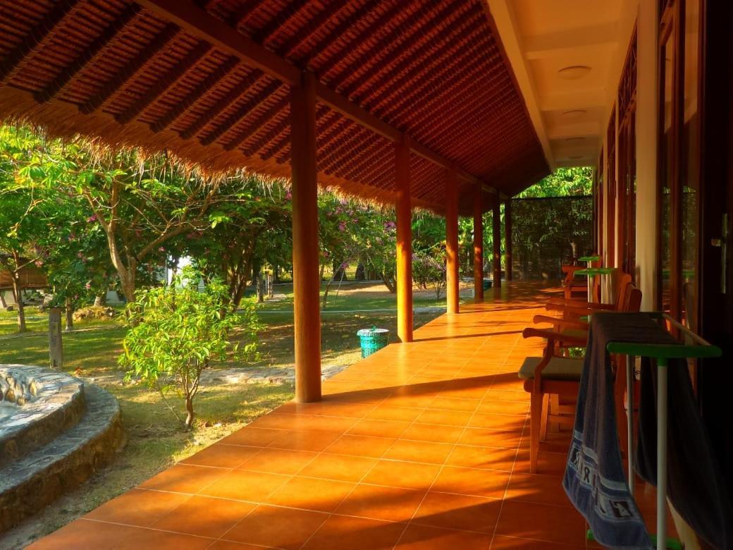 Ary'S Lagoon Bungalow & Hotel Karimunjawa Exterior photo