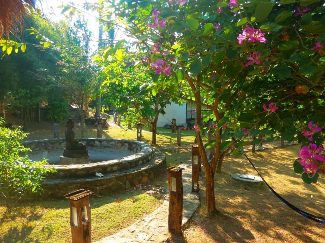 Ary'S Lagoon Bungalow & Hotel Karimunjawa Exterior photo