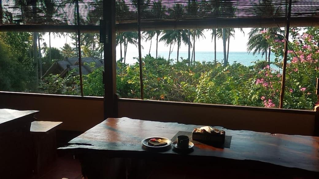 Ary'S Lagoon Bungalow & Hotel Karimunjawa Exterior photo